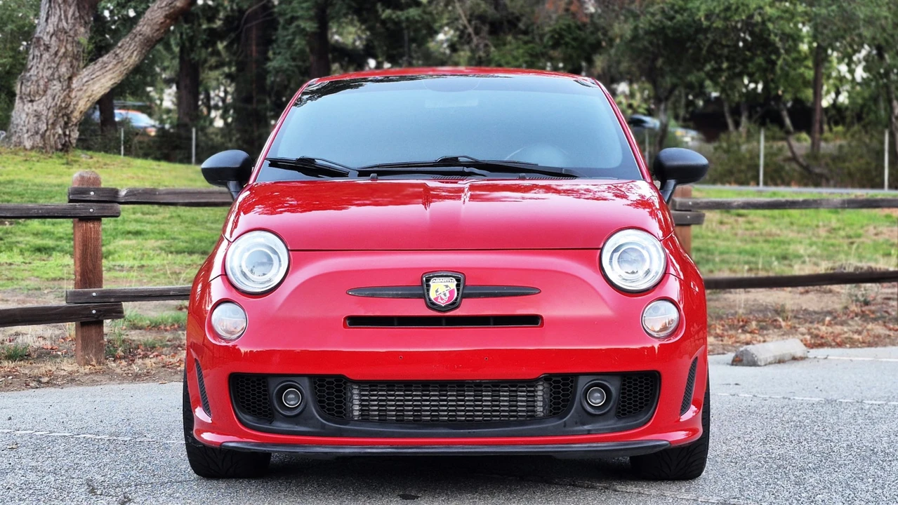 2013 Fiat Abarth 500 - Image 3 of 31