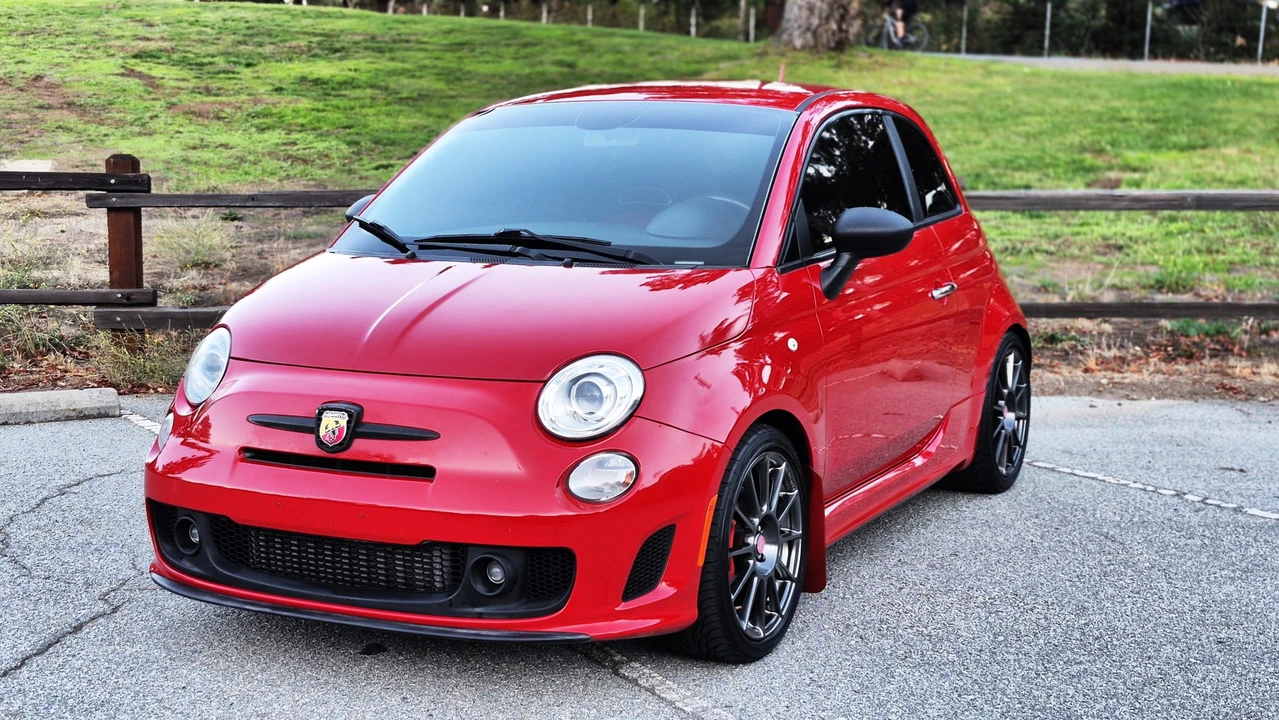2013 Fiat Abarth 500 - Image 5 of 31