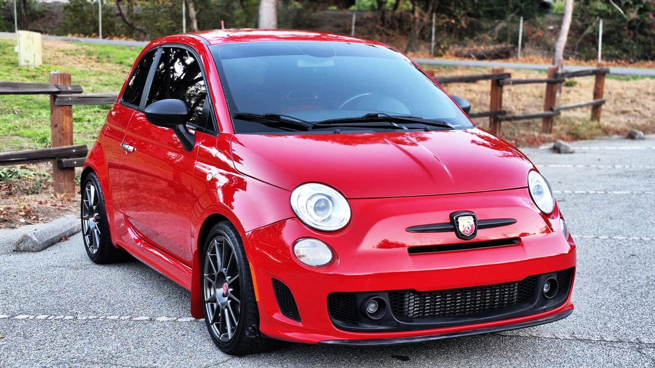 2013 Fiat Abarth 500 - Image 8 of 31