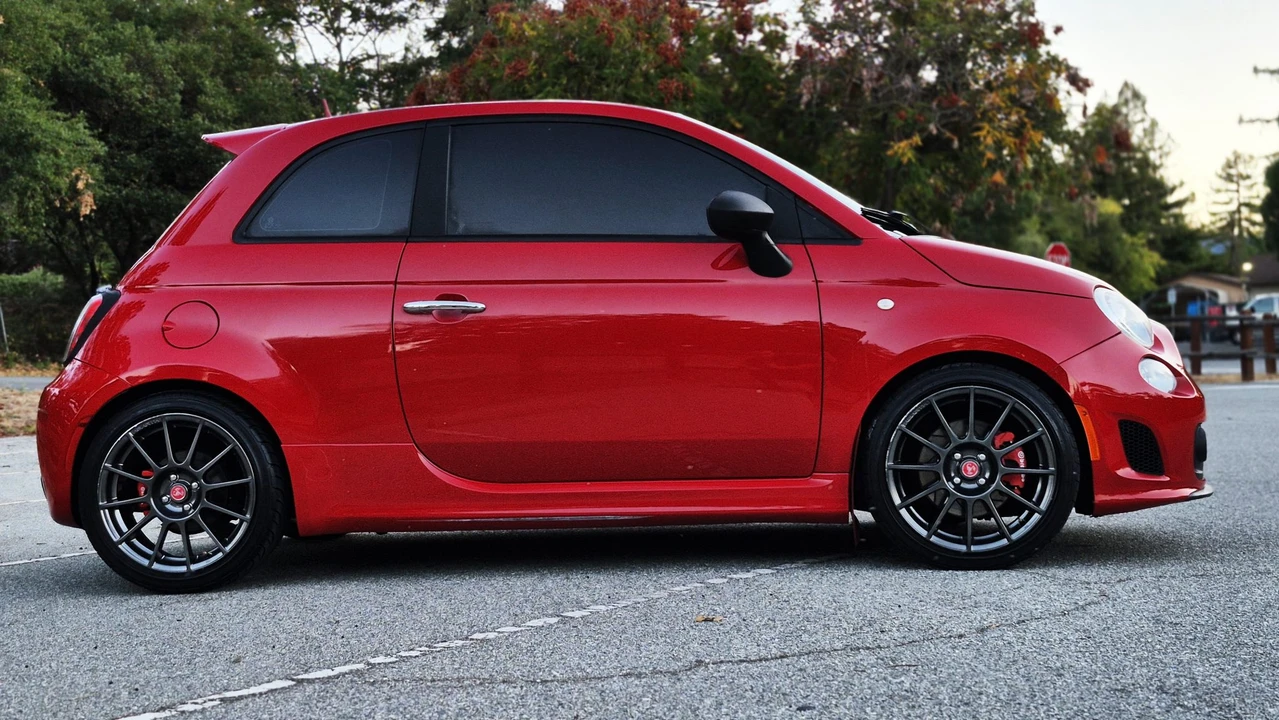 2013 Fiat Abarth 500 - Image 14 of 31