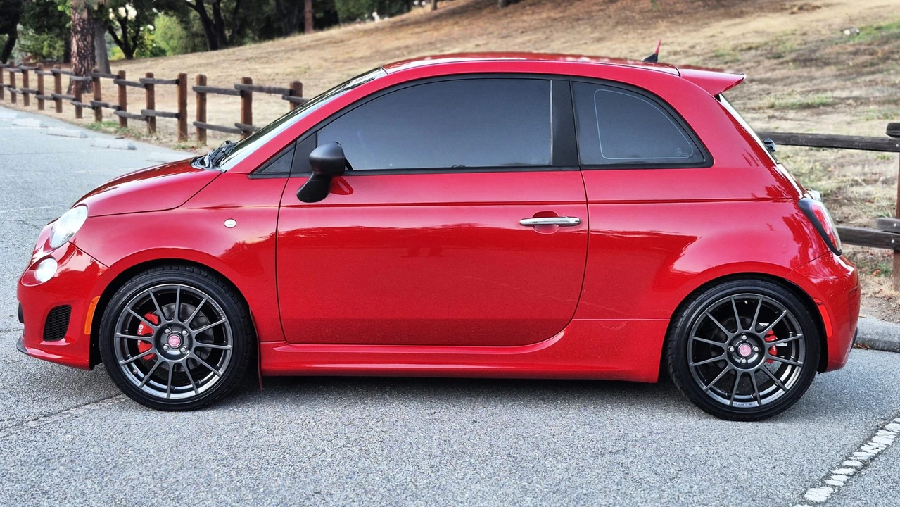 2013 Fiat Abarth 500 - Image 25 of 31
