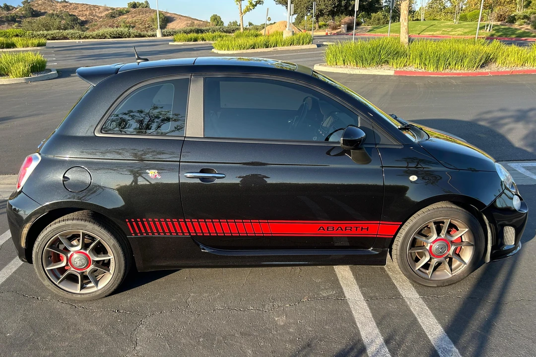 2013 Fiat Abarth 500 - Image 3 of 31