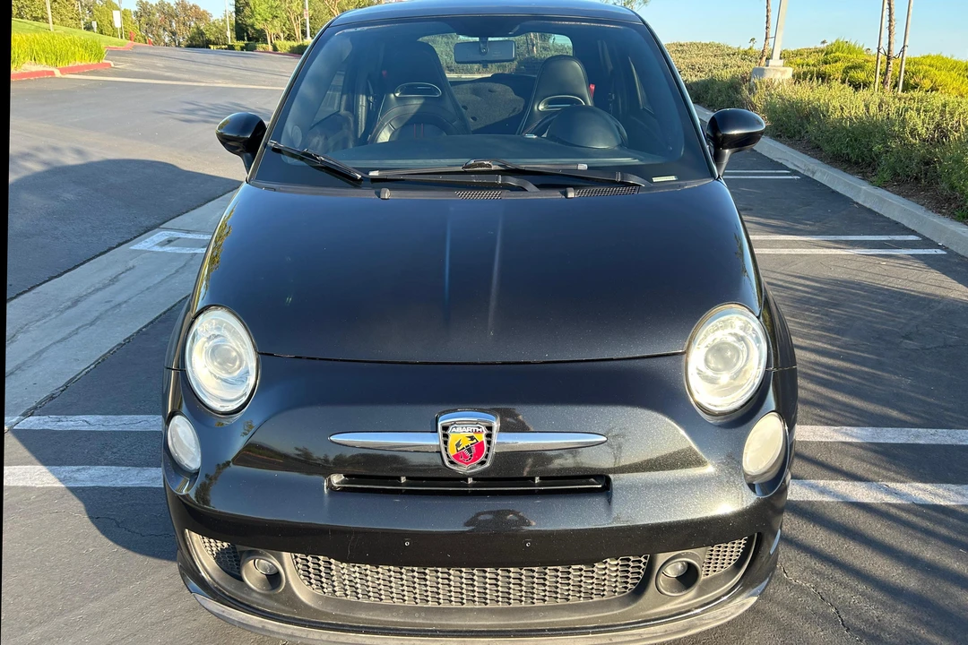 2013 Fiat Abarth 500 - Image 2 of 31