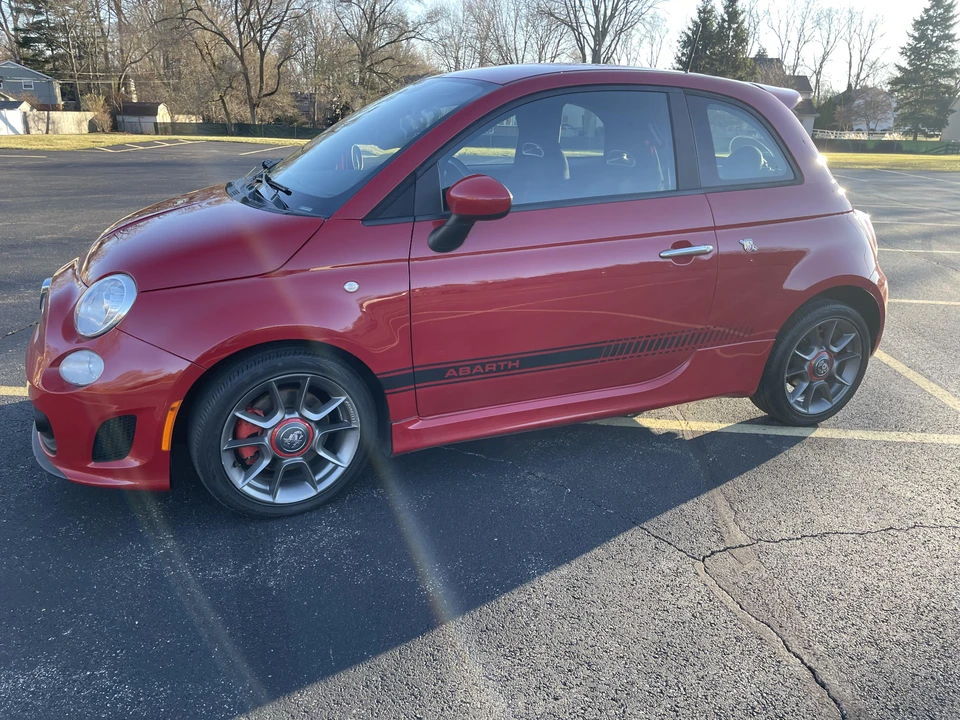 2013 Fiat Abarth 500 - Image 10 of 31