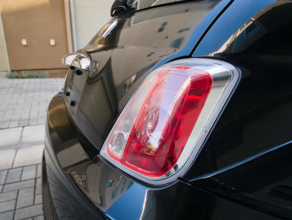 2013 Fiat Abarth 500 - Image 29 of 31