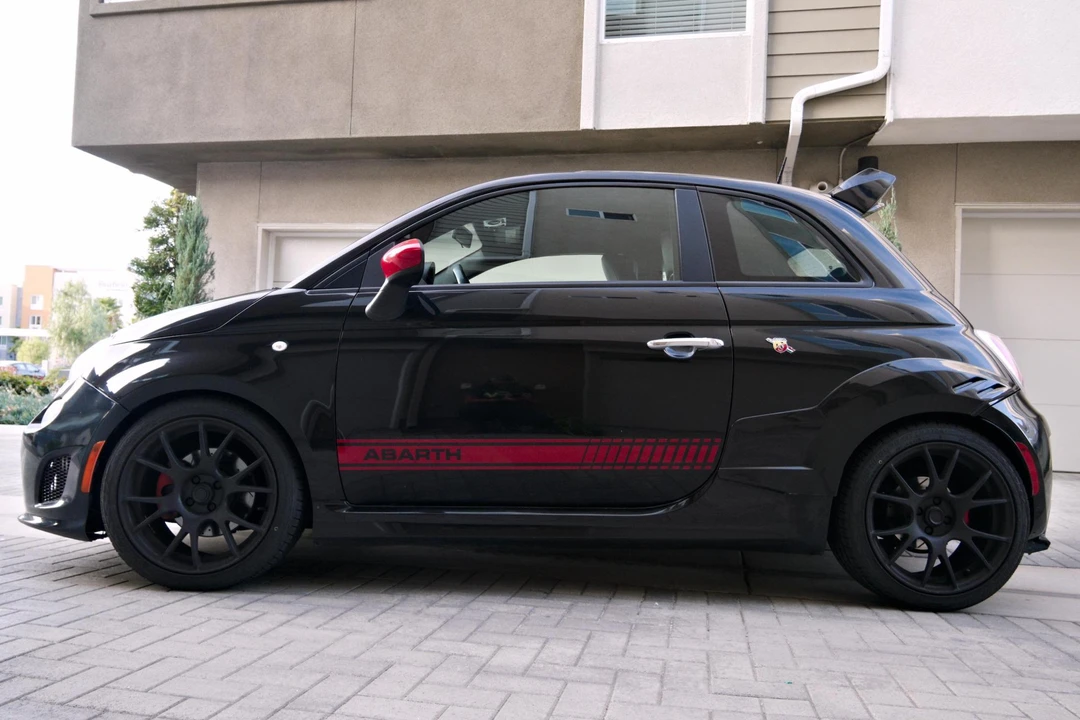 2013 Fiat Abarth 500 - Image 3 of 31
