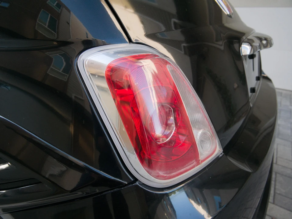2013 Fiat Abarth 500 - Image 25 of 31