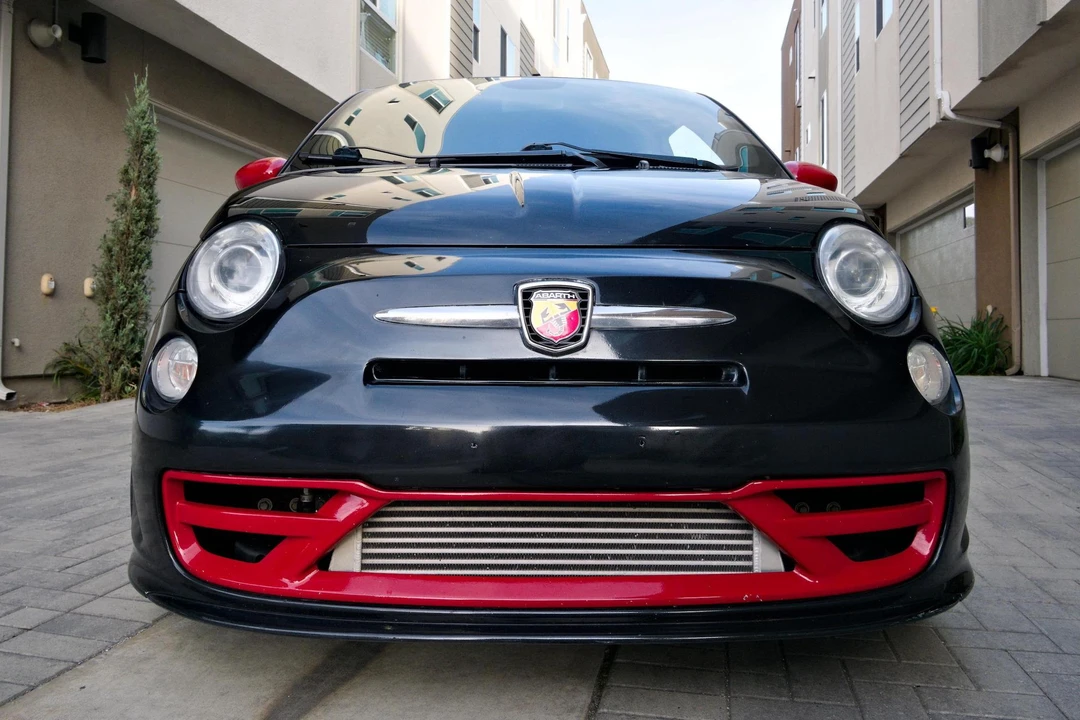 2013 Fiat Abarth 500 - Image 2 of 31