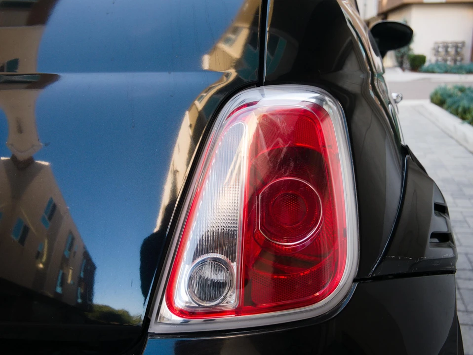 2013 Fiat Abarth 500 - Image 28 of 31