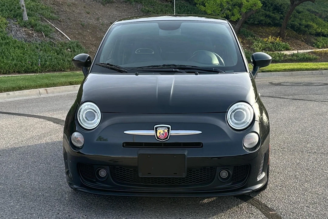 2013 Fiat Abarth 500 - Image 2 of 31