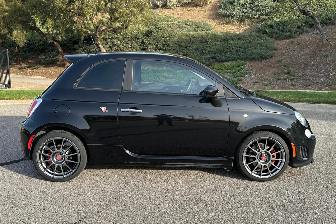 2013 Fiat Abarth 500 - Image 3 of 31