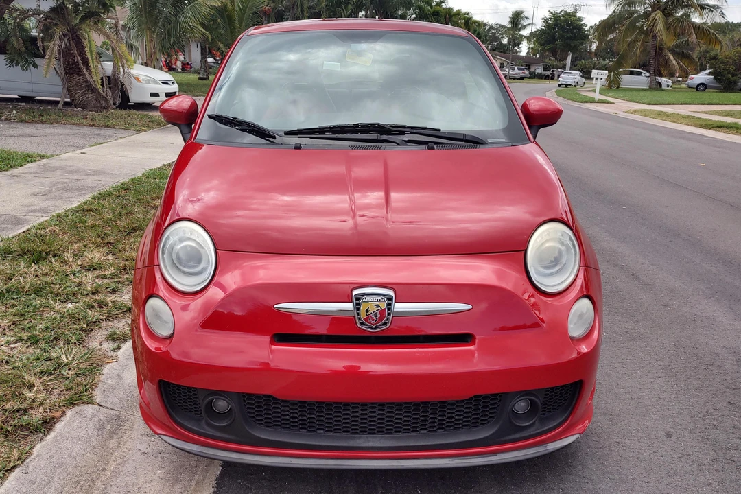 2013 Fiat Abarth 500 - Image 2 of 31