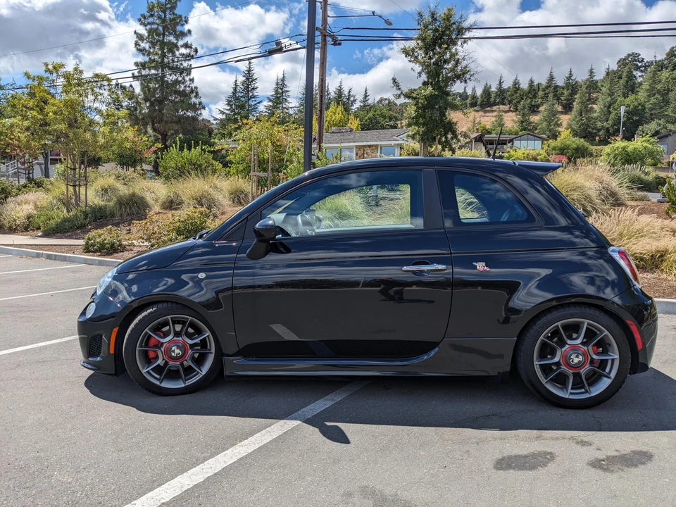 2013 Fiat Abarth 500 - Image 10 of 31
