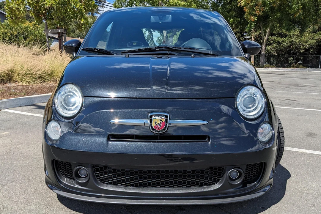 2013 Fiat Abarth 500 - Image 2 of 31