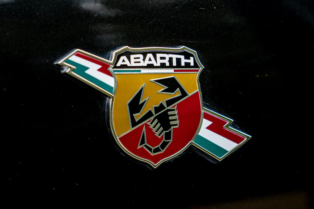 2013 Fiat Abarth 500 - Image 25 of 31