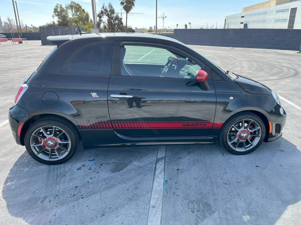 2013 Fiat Abarth 500 - Image 10 of 31