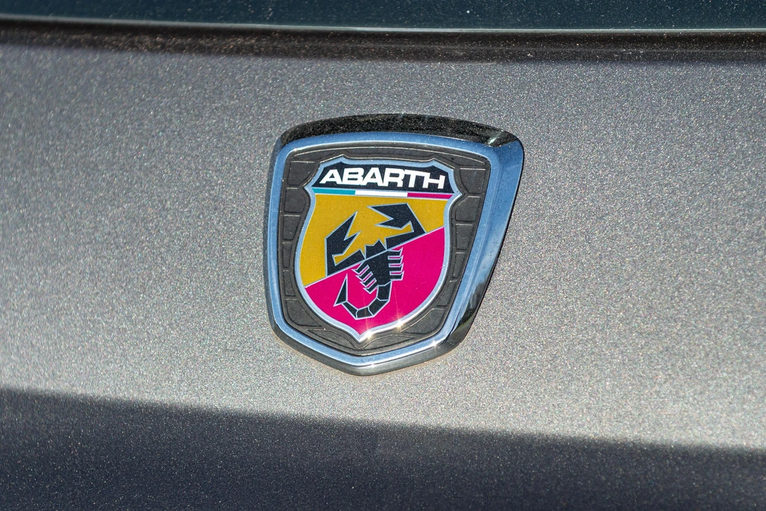 2013 Fiat Abarth 500 - Image 18 of 31