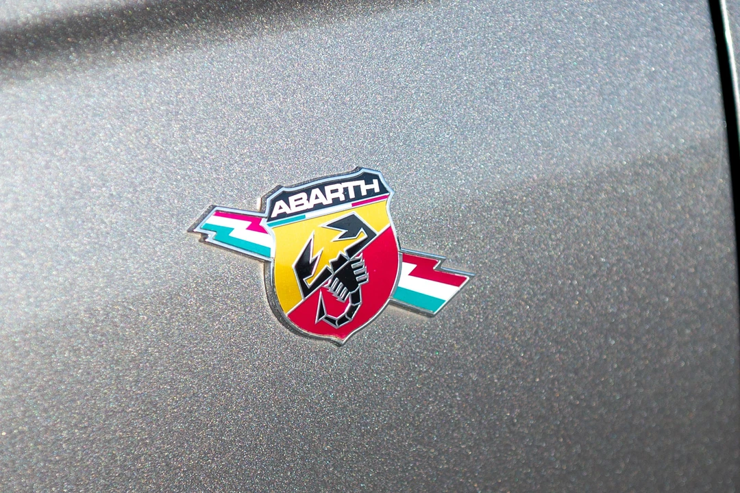 2013 Fiat Abarth 500 - Image 21 of 31