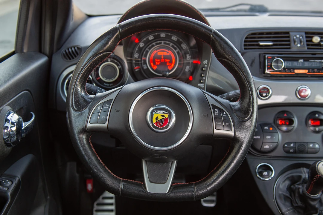 2013 Fiat Abarth 500 - Image 30 of 31
