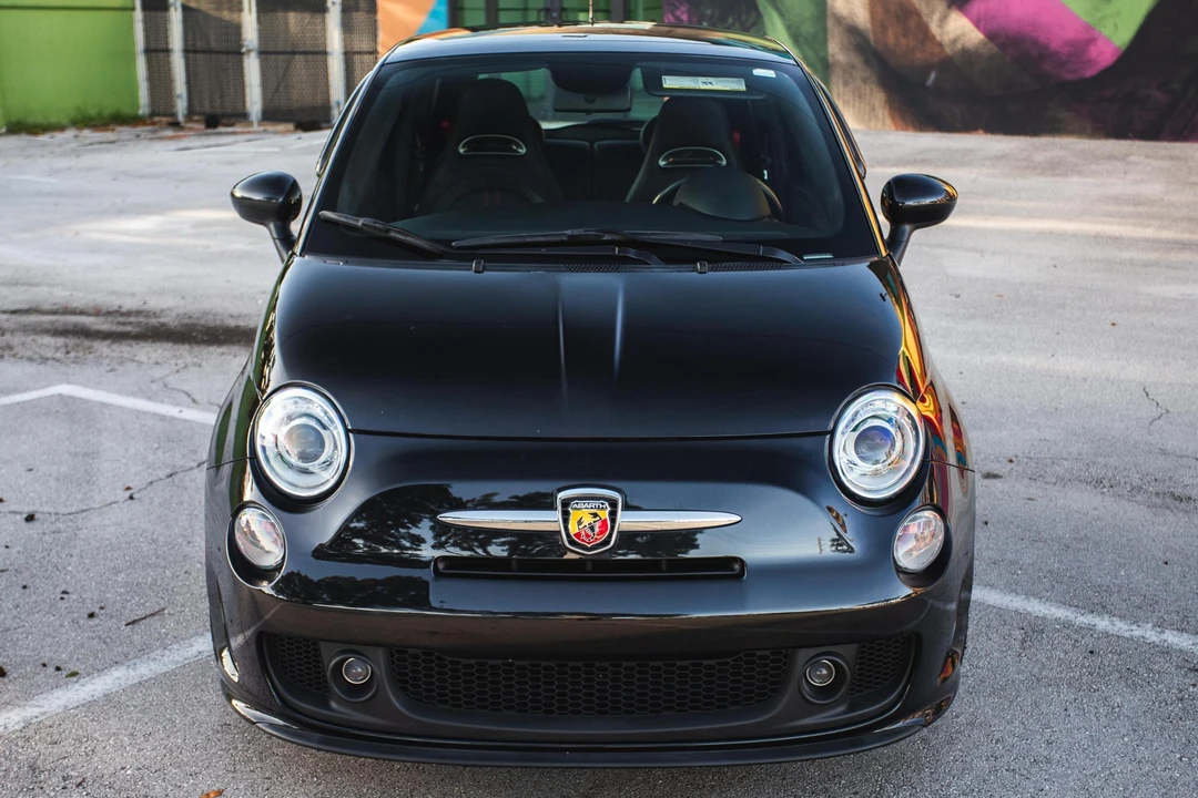 2013 Fiat Abarth 500 - Image 2 of 31