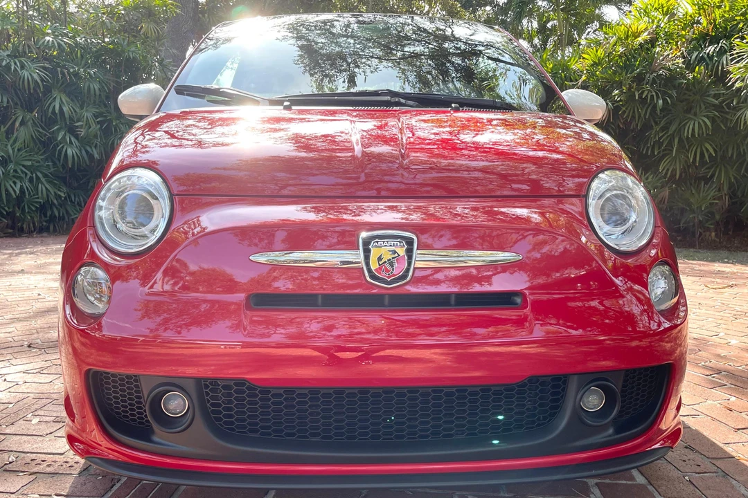 2013 Fiat Abarth 500 - Image 2 of 31