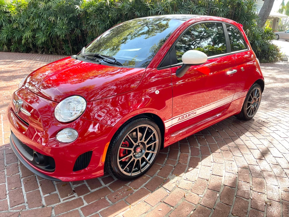 2013 Fiat Abarth 500 - Image 6 of 31