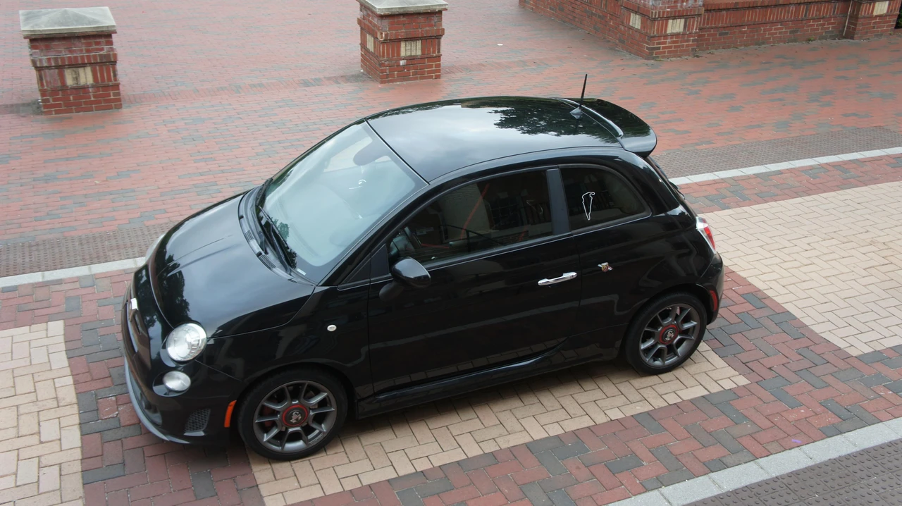 2013 Fiat Abarth 500 - Image 9 of 31