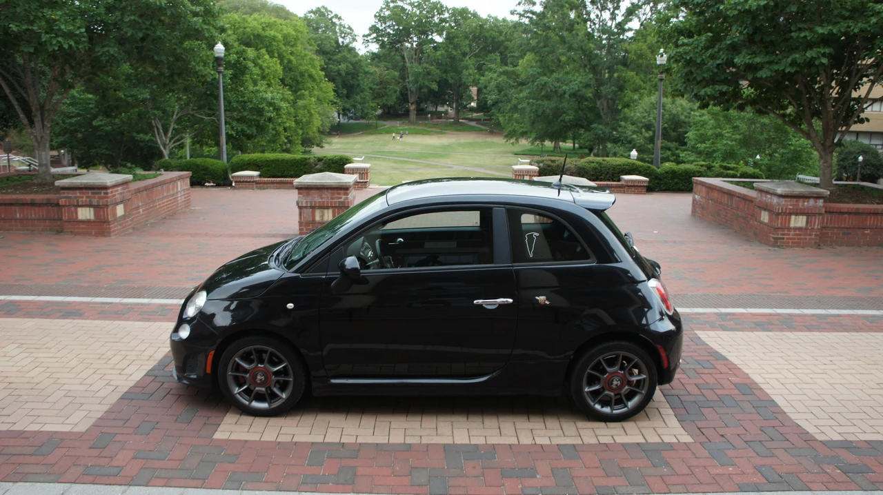 2013 Fiat Abarth 500 - Image 11 of 31