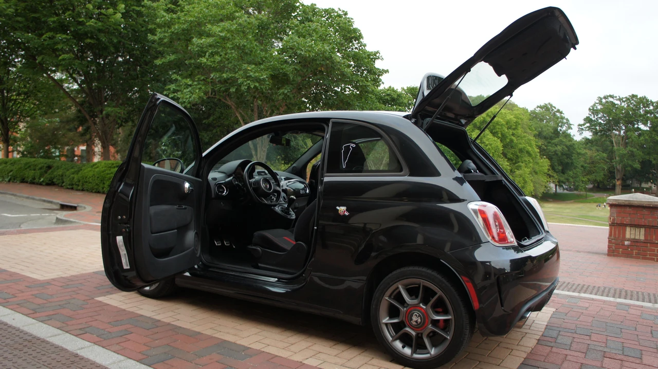 2013 Fiat Abarth 500 - Image 28 of 31