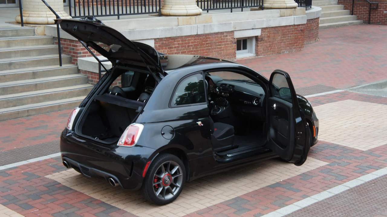 2013 Fiat Abarth 500 - Image 29 of 31