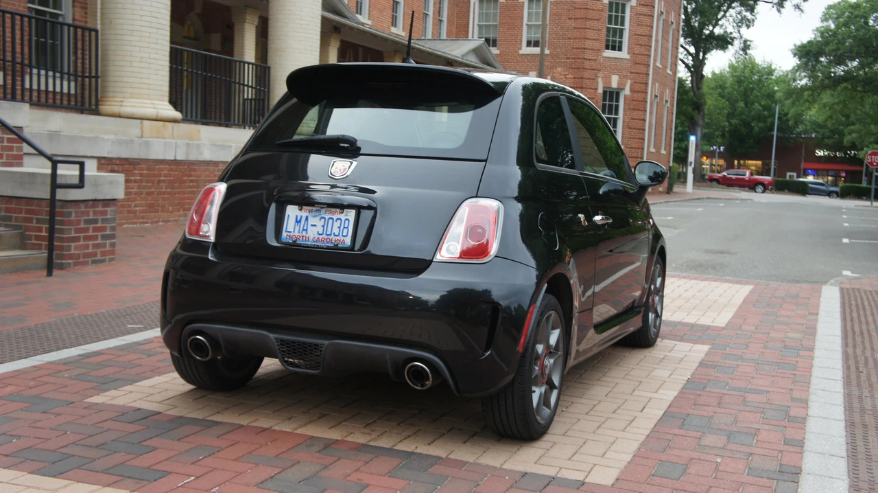 2013 Fiat Abarth 500 - Image 17 of 31