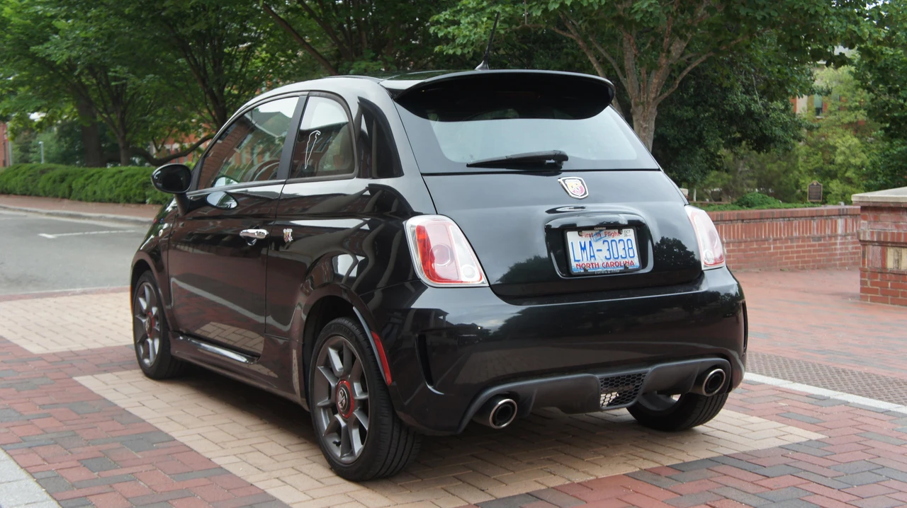 2013 Fiat Abarth 500 - Image 16 of 31