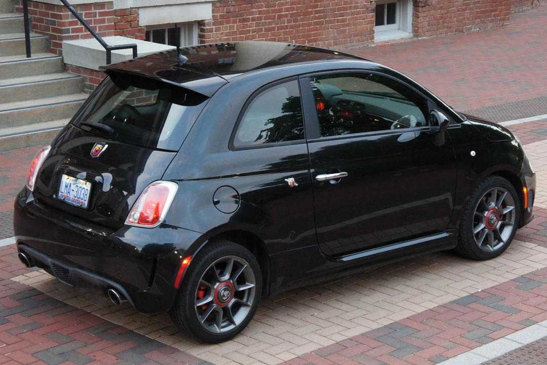 2013 Fiat Abarth 500 - Image 4 of 31