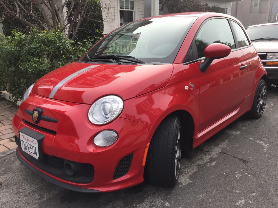 2013 Fiat Abarth 500 - Image 2 of 31