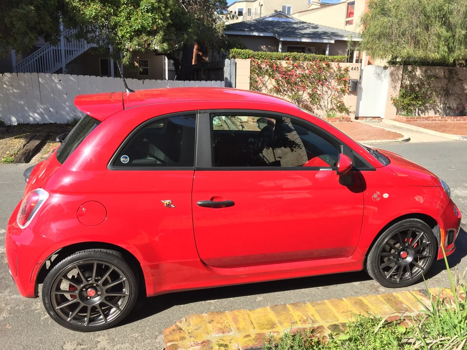 2013 Fiat Abarth 500 - Image 10 of 31