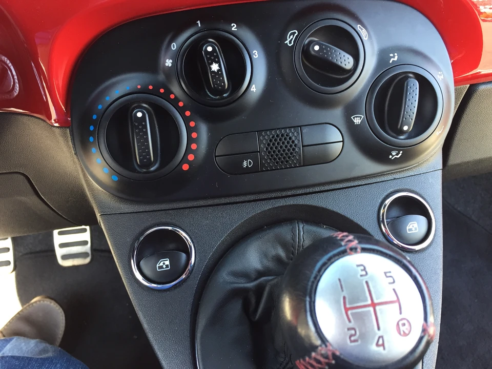 2013 Fiat Abarth 500 - Image 25 of 31