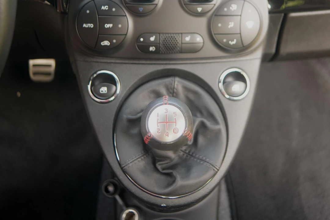 2013 Fiat Abarth 500 - Image 28 of 31
