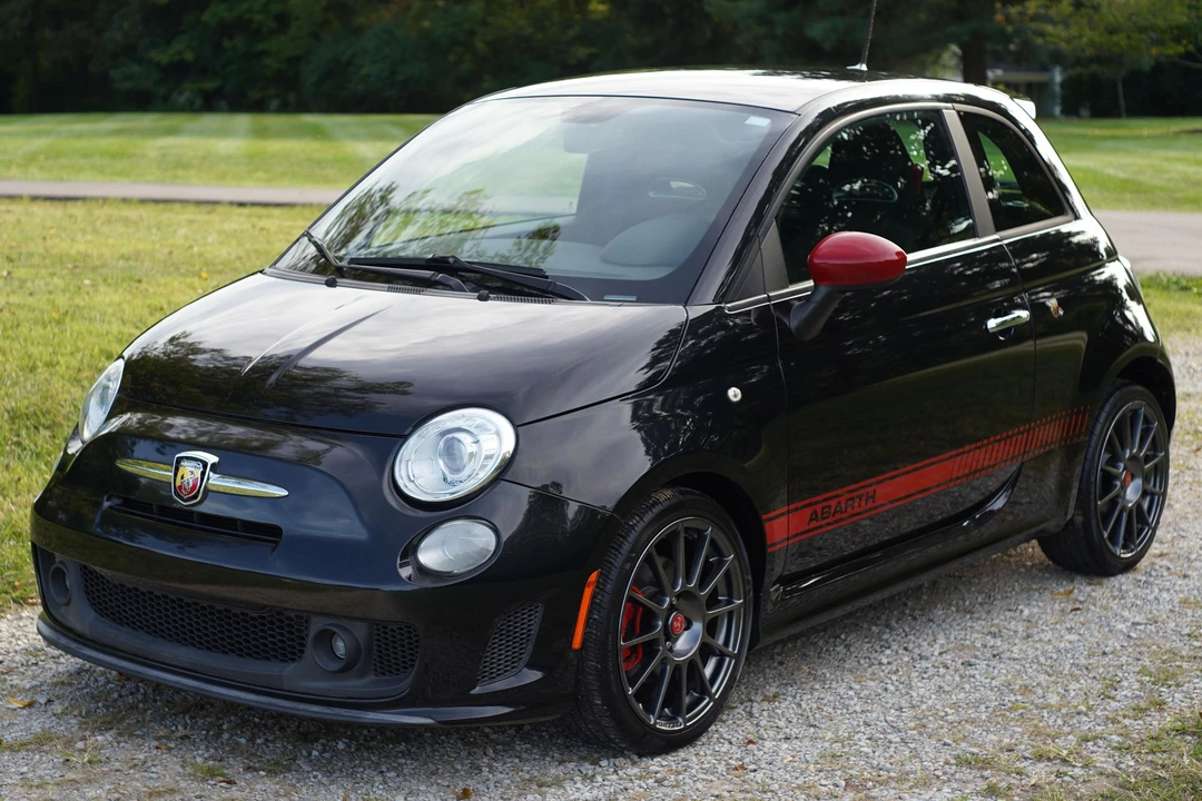 2013 Fiat Abarth 500 - Image 2 of 31