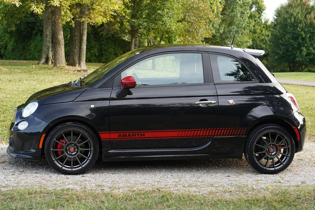 2013 Fiat Abarth 500 - Image 3 of 31