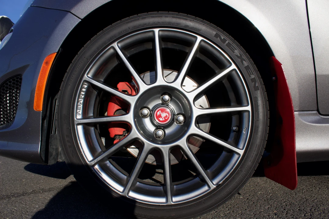 2013 Fiat Abarth 500 - Image 28 of 31