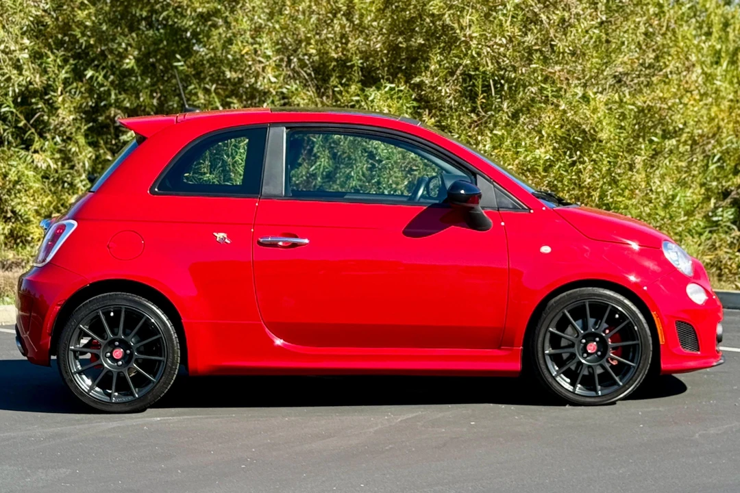 2013 Fiat Abarth 500 - Image 3 of 31