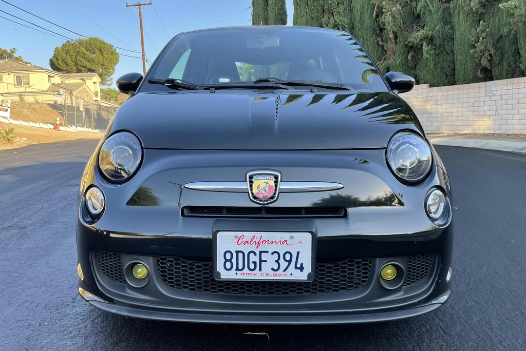 2013 Fiat Abarth 500 - Image 2 of 31