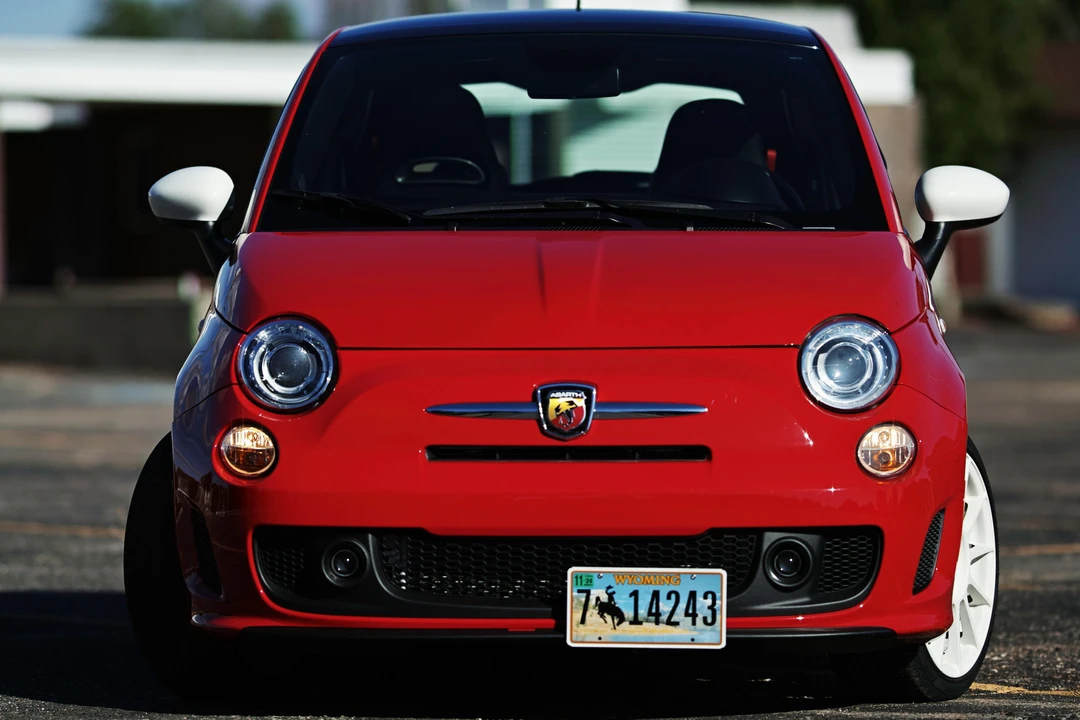 2013 Fiat Abarth 500 - Image 2 of 31