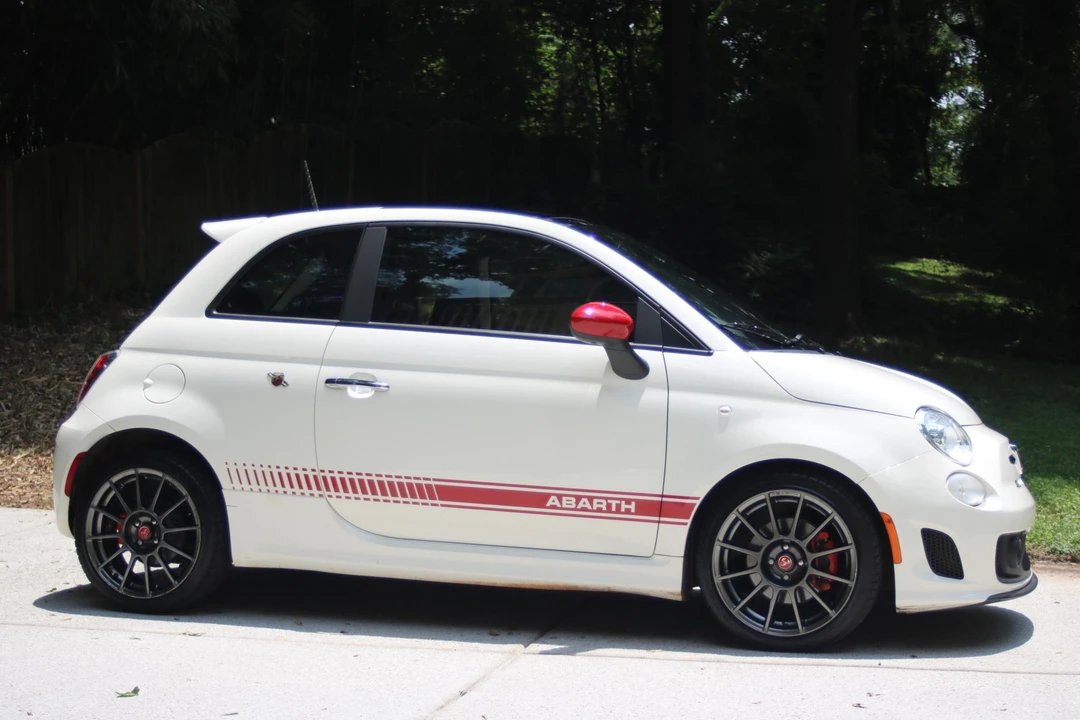 2013 Fiat Abarth 500 - Image 10 of 31