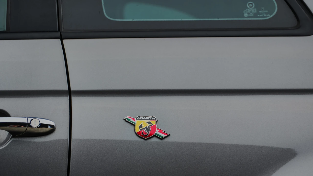 2013 Fiat Abarth 500 - Image 29 of 31