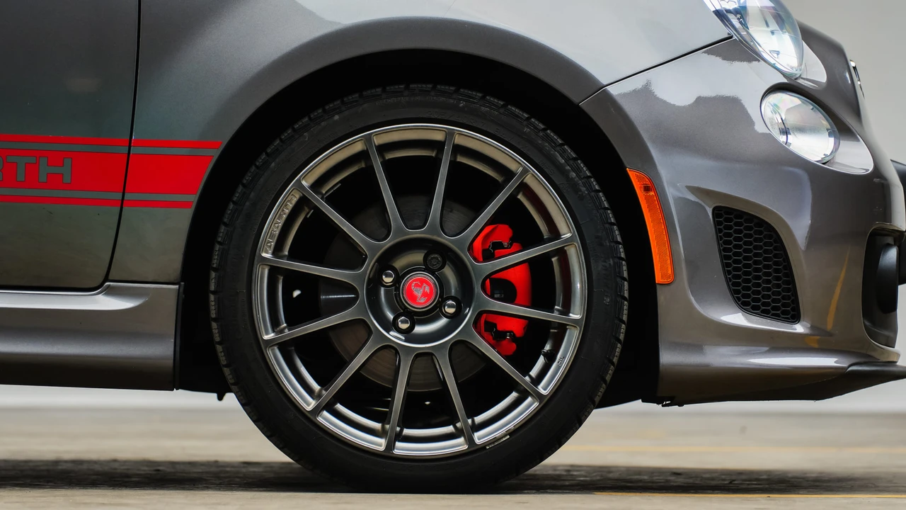 2013 Fiat Abarth 500 - Image 23 of 31
