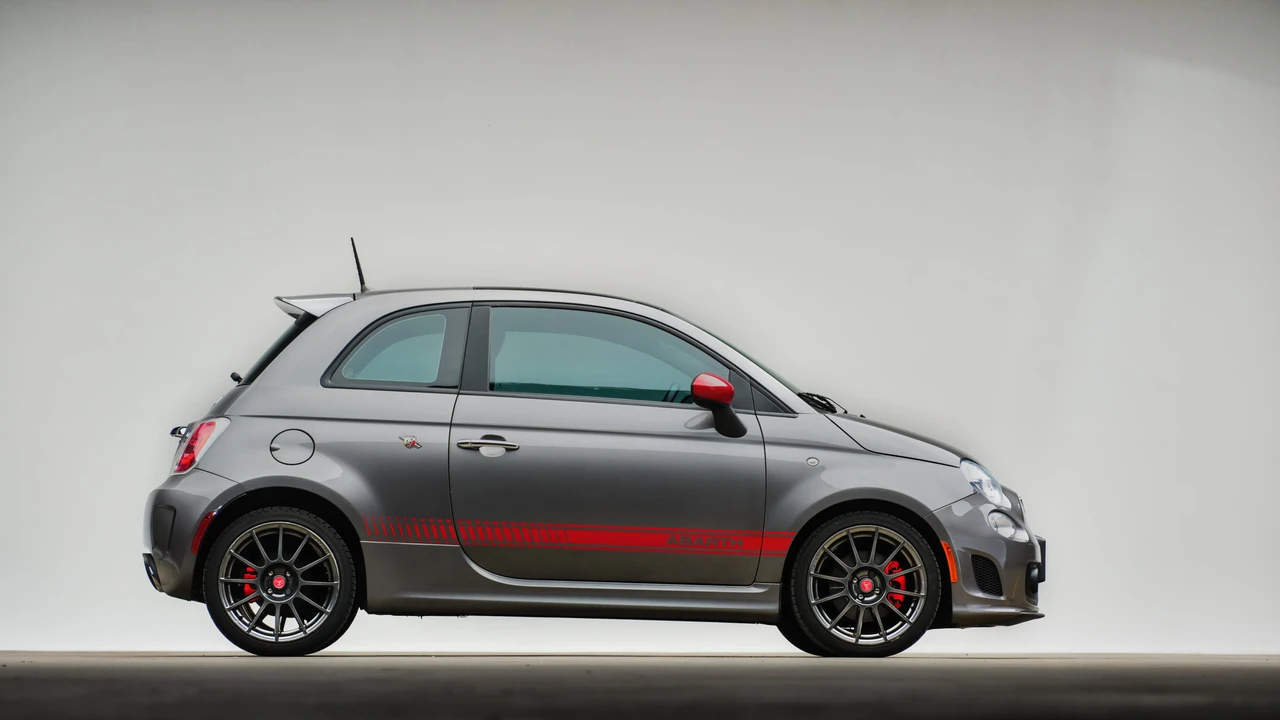 2013 Fiat Abarth 500 - Image 12 of 31