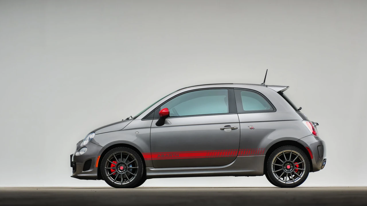 2013 Fiat Abarth 500 - Image 11 of 31