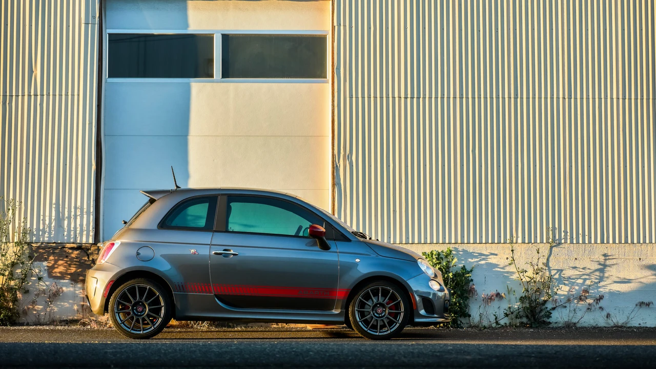 2013 Fiat Abarth 500 - Image 8 of 31