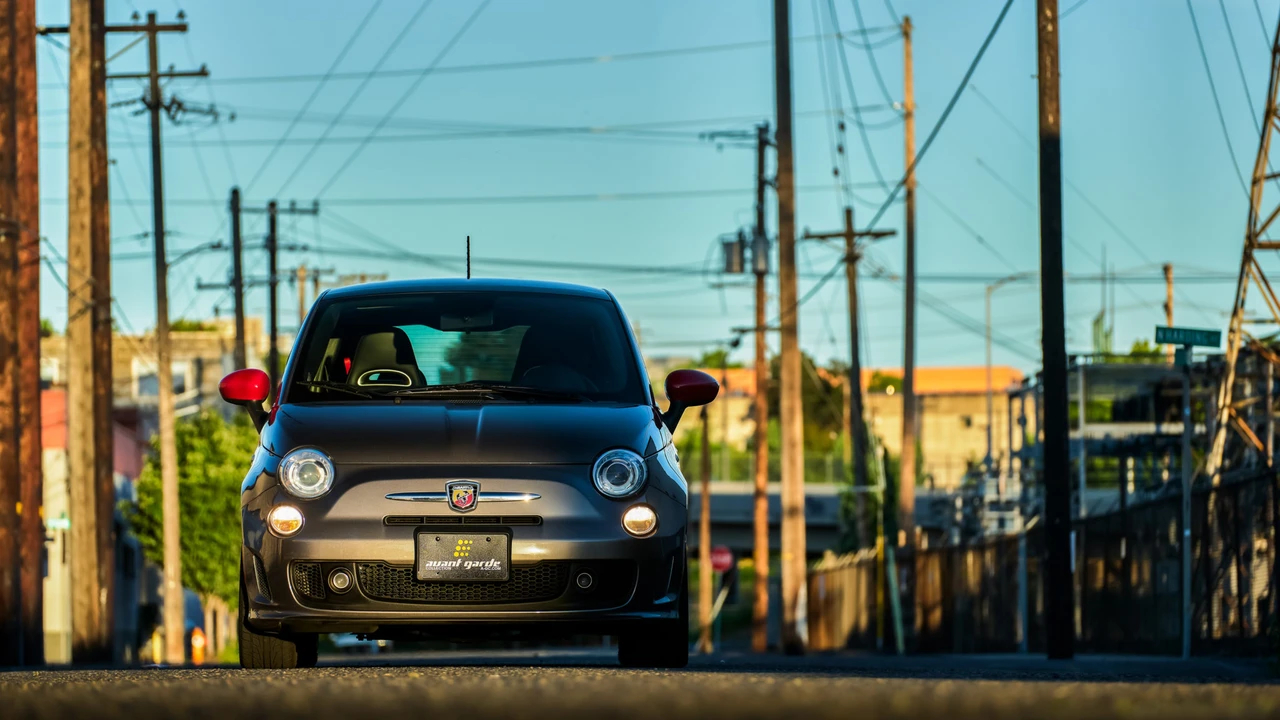 2013 Fiat Abarth 500 - Image 5 of 31